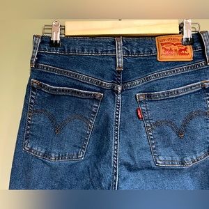 Levi’s Wedgie Skinny Jeans, size 27